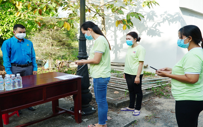 Khuyến cáo thực hiện 2K (khẩu trang, khử khuẩn) tại Khu công nghiệp An Nghiệp tỉnh Sóc Trăng.