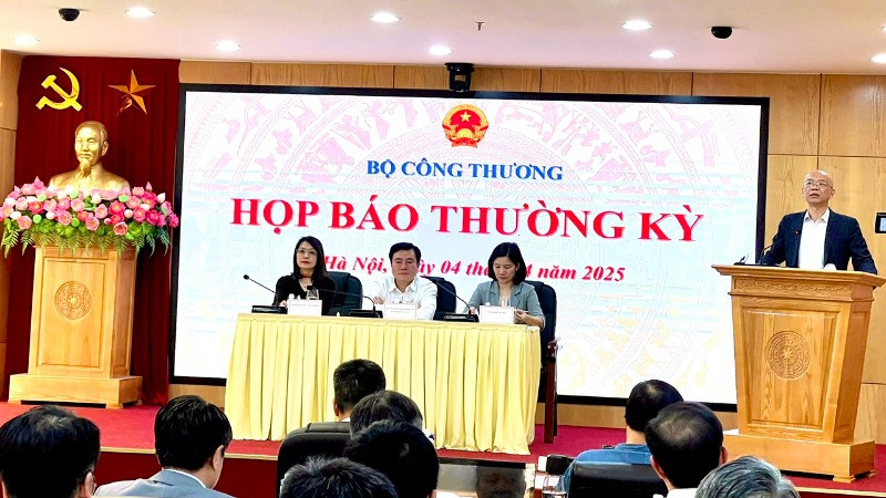 Buổi họp báo thường kỳ Bộ Công Thương. (Ảnh: Kim Dung)