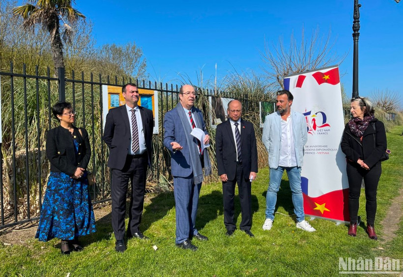 Lễ khai mạc không gian triển lãm ảnh nghệ thuật về Việt Nam của nhiếp ảnh gia Réhahn.