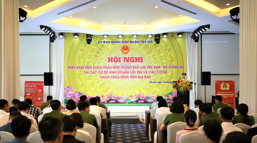 Quận Tây Hồ triển khai phần mềm thông báo lưu trú điện tử.