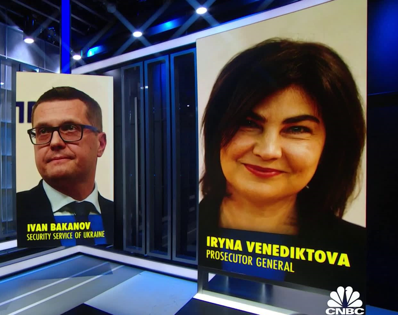 Tổng công tố viên Iryna Venediktova (bên phải) và Giám đốc SBU Ivan Bakanov vừa bị cách chức. (Ảnh: CNBC)