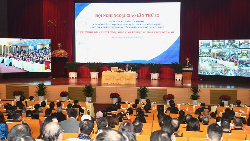 Toàn cảnh Phiên họp toàn thể Ngoại giao kinh tế phục vụ phát triển đất nước. (Ảnh: TRẦN HẢI) 