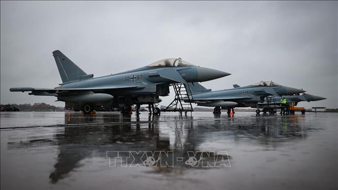 Máy bay chiến đấu Eurofighter tham gia một cuộc tập trận tại Hannover, Đức. (Ảnh tư liệu: AFP/TTXVN)