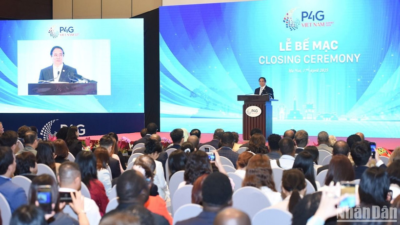 Thủ tướng Phạm Minh Chính phát biểu bế mạc Hội nghị Thượng đỉnh P4G lần thứ 4. (Ảnh: TRẦN HẢI) 