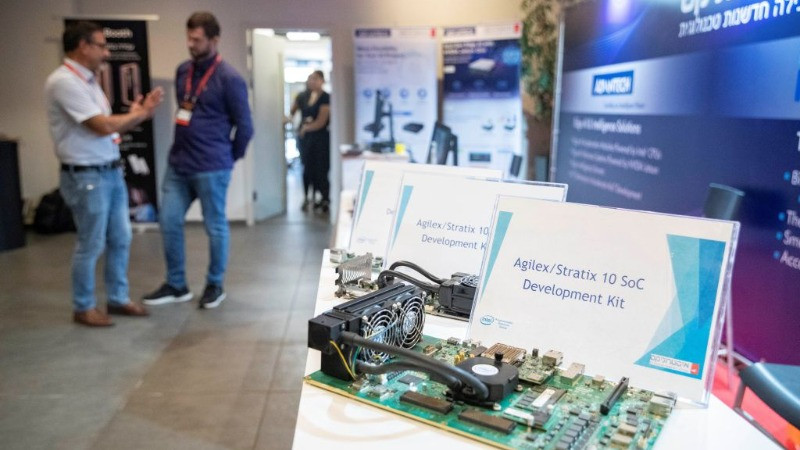 Bộ công cụ phát triển cho các ứng dụng AI tại hội nghị quốc tế về trí tuệ nhân tạo ở Tel Aviv, tháng 7/2023 (Ảnh minh họa: Xinhua) 