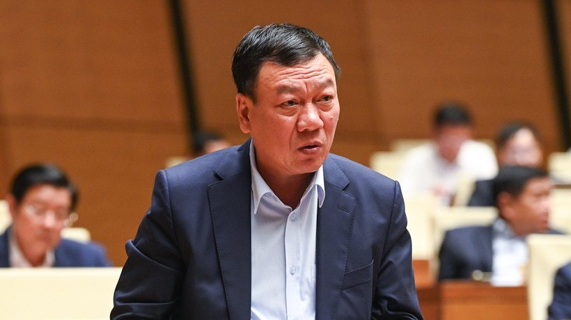 Tổng Thanh tra Chính phủ Đoàn Hồng Phong phát biểu giải trình, làm rõ một số vấn đề đại biểu Quốc hội nêu. (Ảnh: DUY LINH)