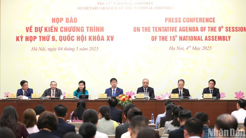 Quang cảnh họp báo về dự kiến chương trình Kỳ họp thứ 9, Quốc hội khóa XV, tổ chức chiều 4/5 tại Nhà Quốc hội. (Ảnh: DUY LINH)