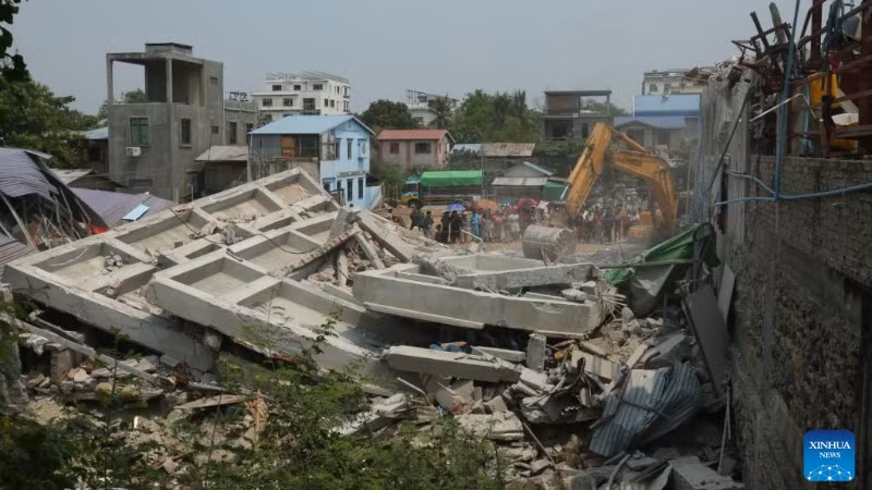 Hoạt động cứu hộ sau động đất tại Mandalay, Myanmar, ngày 29/3/2025. (Ảnh: Xinhua)