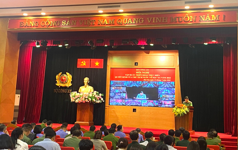 Hội nghị diễn ra dưới hình thức trực tuyến từ Hội trường Bộ Công an đến Trung tâm thông tin chỉ huy của 63 Công an tỉnh, thành phố trực thuộc Trung ương.