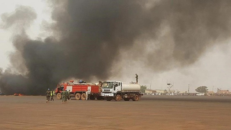 Hiện trường vụ rơi máy bay tại Nam Sudan. (Ảnh: AA/TTXVN)