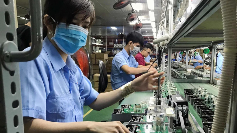 Việc bổ sung thủ tục đầu tư đặc biệt đối với một số lĩnh vực then chốt được kỳ vọng sẽ góp phần thu hút doanh nghiệp FDI đầu tư vào Việt Nam. (Ảnh minh họa: TTXVN)