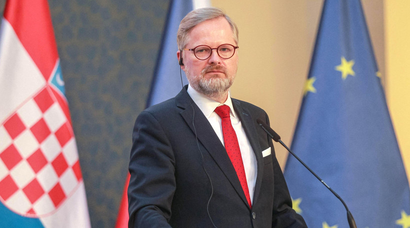 Thủ tướng Séc Petr Fiala tại cuộc họp báo ở Prague. (Ảnh: AFP/TTXVN)