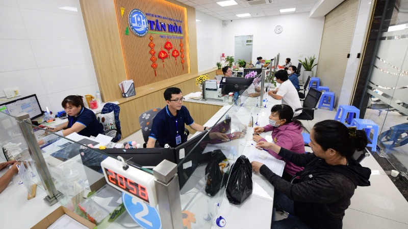 Các đơn vị cấp nước đẩy mạnh số hóa, vừa nâng cao chất lượng công tác tiếp nhận kiến nghị và phản hồi đến người dân vừa giảm thời gian khách hàng đi lại và giao dịch.