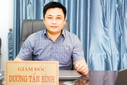Ông Dương Tấn Bình bị khởi tố vì liên quan hồ sơ mời thầu.