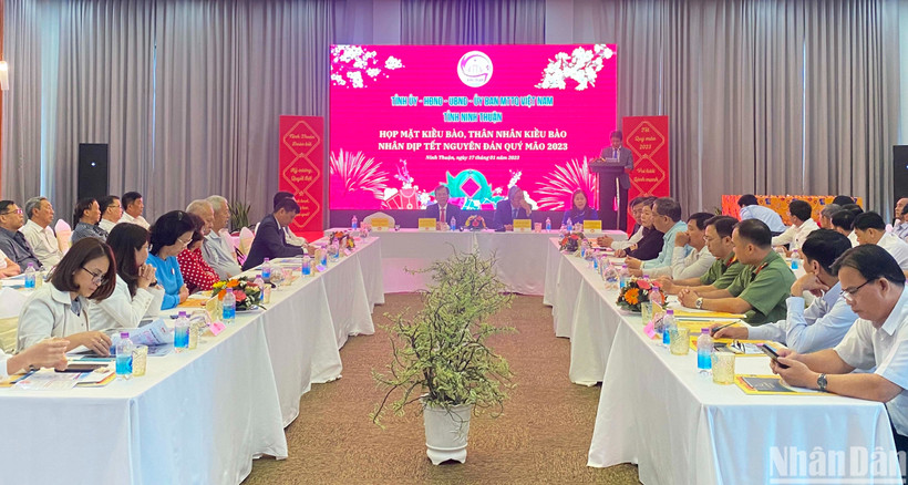 Quang cảnh buổi họp mặt.