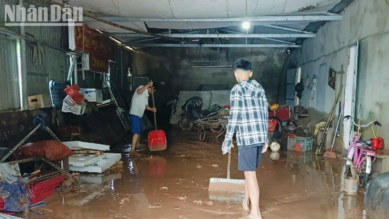 Mưa lớn gây ngập lụt một số nơi ở Hà Tĩnh. (Ảnh: NGÔ TUẤN)
