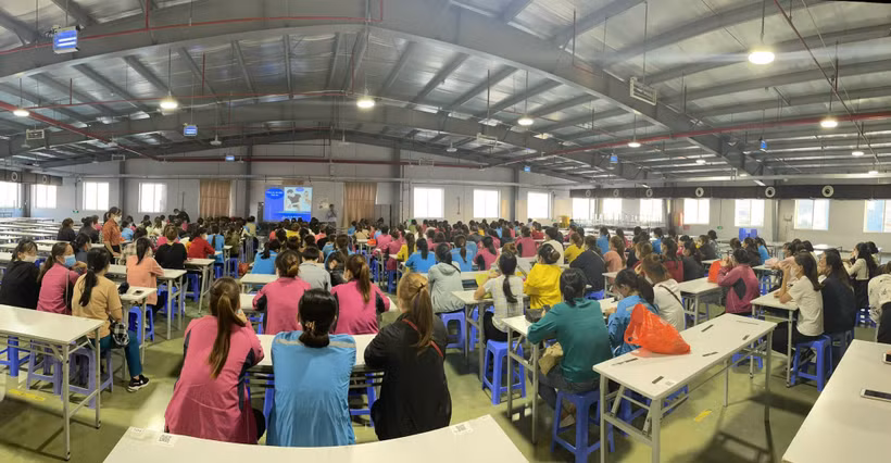 Trung tâm Y tế các khu công nghiệp tỉnh Bắc Giang tư vấn, chăm sóc sức khỏe cho người lao động trong doanh nghiệp. 