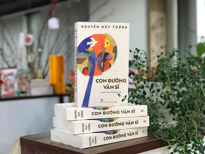 Con đường văn sĩ của cố nhà văn Nguyễn Huy Tưởng là ấn phẩm mới nhất của Nhà xuất bản Kim Đồng, ra mắt đúng dịp Ngày Sách và Văn hóa đọc năm nay. Nguồn: NXB Kim Đồng
