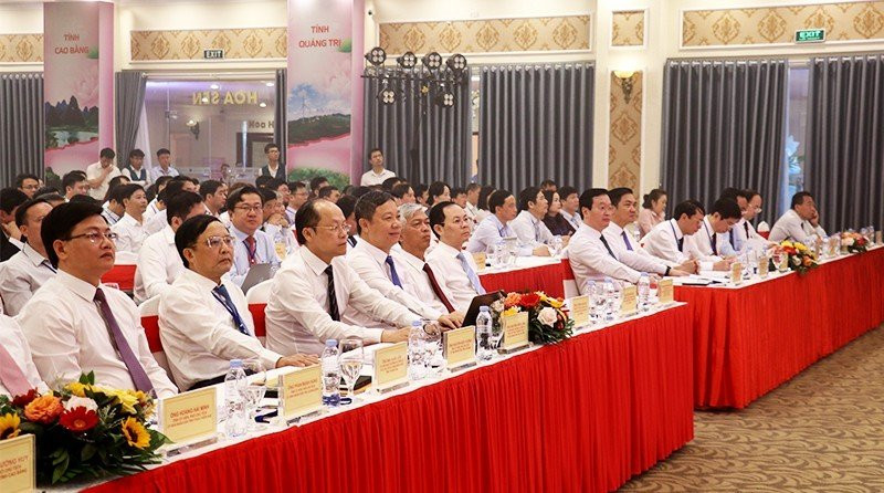 Các đại biểu tham dự hội nghị.