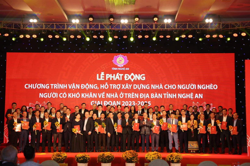 Các đơn vị, cá nhân đăng ký ủng hộ chương trình.