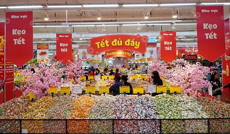 Các siêu thị ở Nghệ An tràn ngập hàng hóa phục vụ Tết Giáp Thìn 2024.