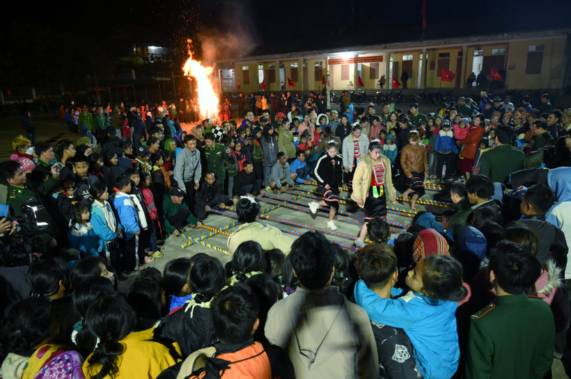 Vui nhảy sạp.