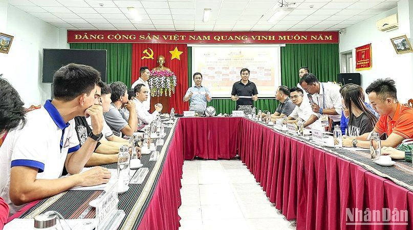 Bốc thăm các đội thi đấu ở các bảng A, bảng B, Giải Fusal HDBank sinh viên khu vực Tây Nguyên năm 2023.