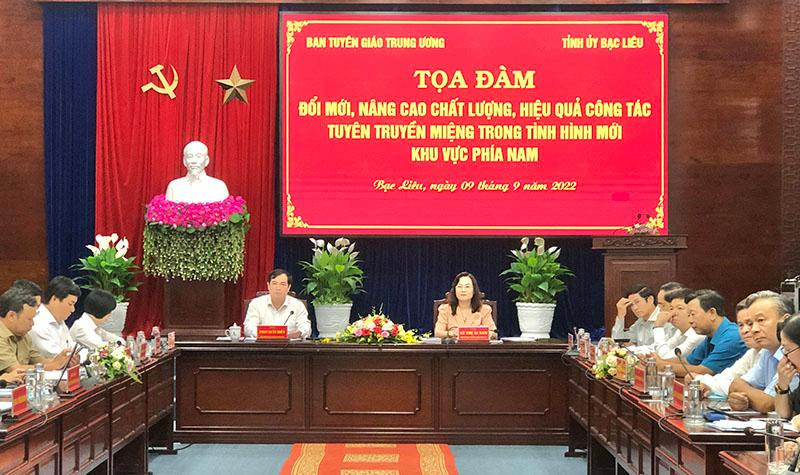 Quang cảnh tọa đàm.