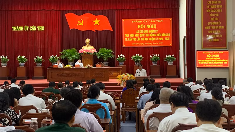 Quang cảnh hội nghị