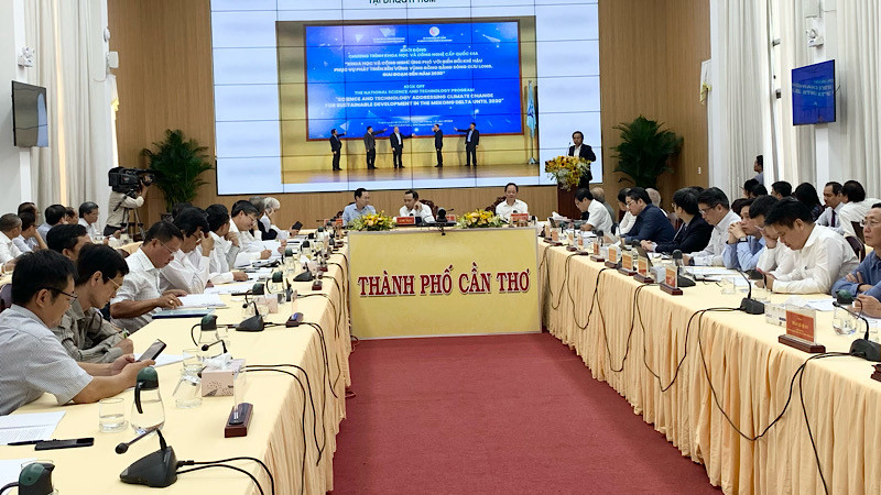 Quang cảnh buổi tọa đàm.