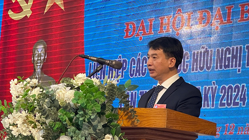 Đồng chí Nguyễn Đức Tuấn, Ủy viên Ban Thường vụ Tỉnh ủy, Chủ tịch Ủy ban Mặt trận Tổ quốc, Chủ tịch Liên hiệp các tổ chức hữu nghị tỉnh Hải Dương phát biểu tại Đại hội.