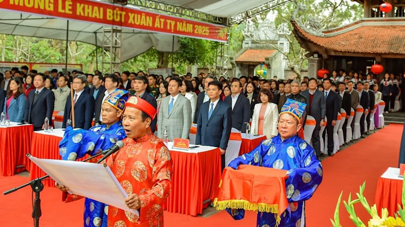 Lễ cung tuyên văn tế tri ân nhà giáo Chu Văn An.