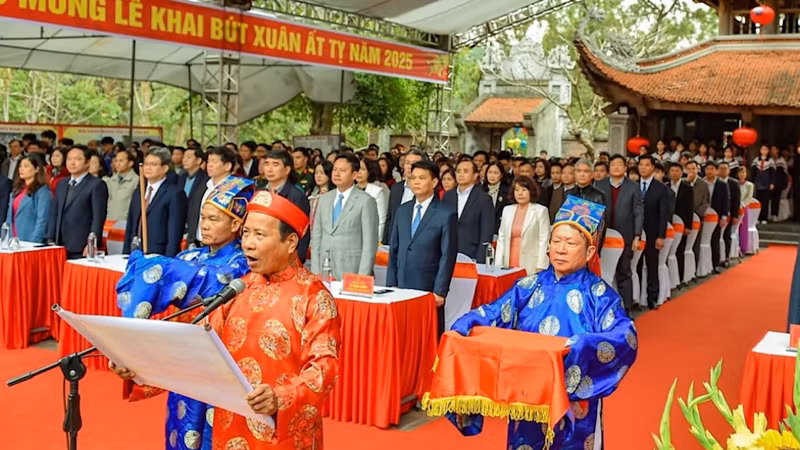 Lễ cung tuyên văn tế tri ân nhà giáo Chu Văn An.