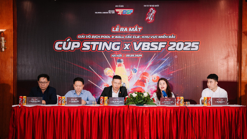 Ban tổ chức họp báo tại Hà Nội.