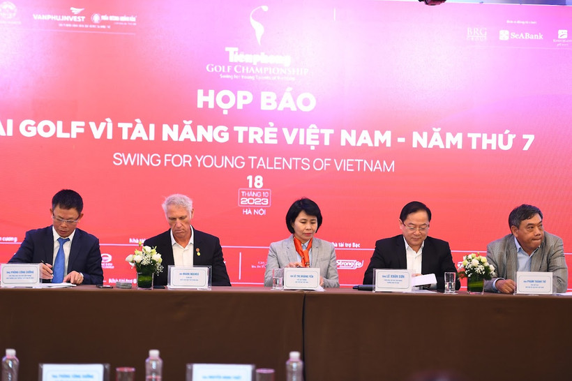 Họp báo Giải Tiền Phong Golf Championship 2023
