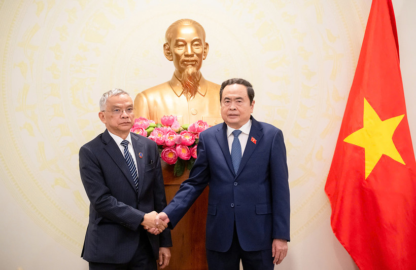 Chủ tịch Quốc hội Trần Thanh Mẫn tiếp Phó Chủ tịch Quốc hội Lào Sommad Pholsena. (Ảnh: quochoi.vn)