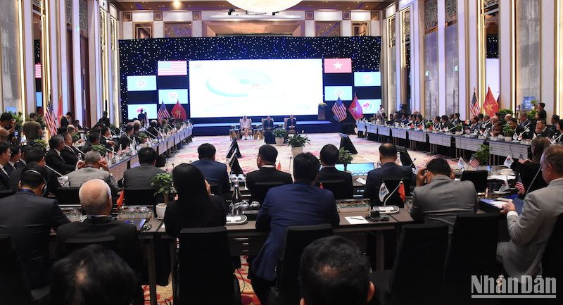 Nhiều vấn đề trọng tâm về phòng, chống ma túy khu vực châu Á-Thái Bình Dương được các đại biểu thảo luận tại Mini-IDEC. 