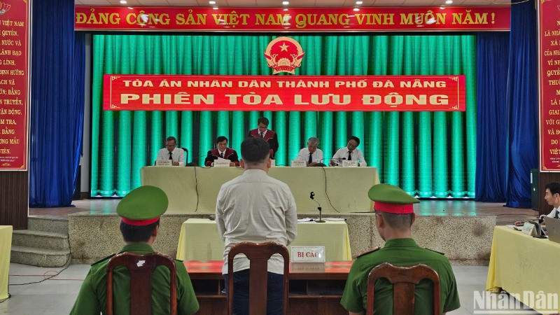 Toà án nhân dân thành phố Đà Nẵng mở phiên tòa lưu động xét xử Phan Văn Minh. (Ảnh: ANH ĐÀO)
