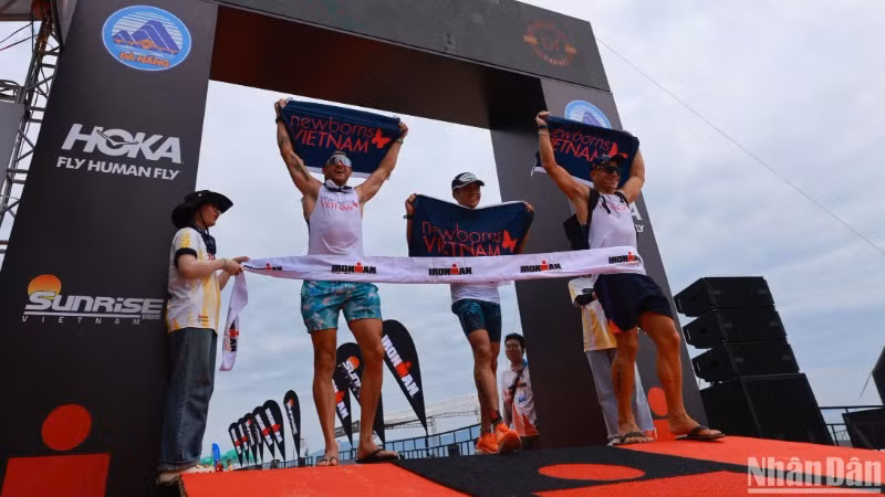 Các vận động viên đã vượt qua thử thách với phong độ ổn định và chiến thuật hợp lý để giành ngôi vị chiến thắng tại sự kiện thể thao đỉnh cao IRONMAN 70.3 Đà Nẵng. (Ảnh: ANH ĐÀO)
