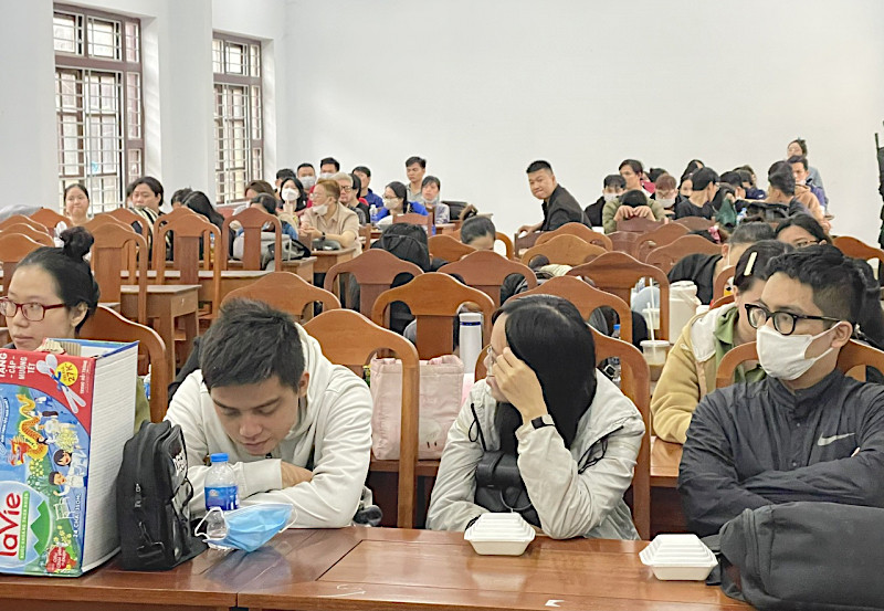 Các đối tượng trong đường dây này đã được di lý về thành phố Đà Nẵng, sáng ngày 13/1. (Ảnh Công an cung cấp)