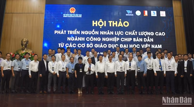 Các đại biểu tham gia hội thảo sáng nay (19/10), Ảnh ANH ĐÀO