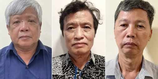 Cựu Thứ trưởng Tài nguyên và Môi trường (ngoài cùng bên trái) và các bị can khác. (Nguồn: Bộ Công an)