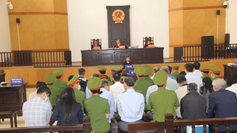 Phiên tòa phúc thẩm đối với cựu Chủ tịch FLC và đồng phạm.