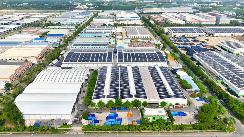 Thành phố Bến Cát đang phát triển công nghiệp sôi động.