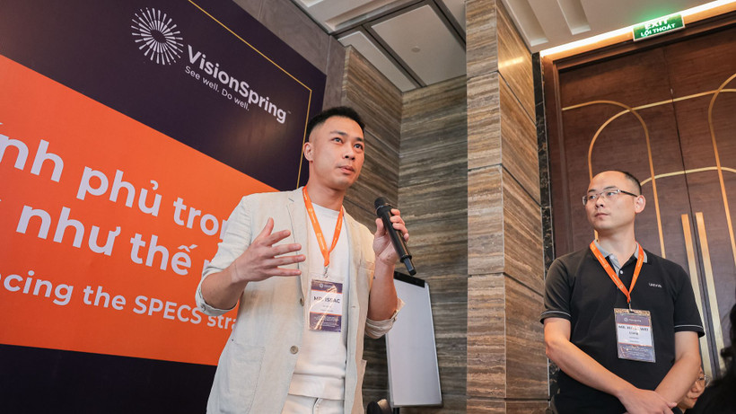 Các đại diện doanh nghiệp đưa ra ý kiến trong buổi thảo luận.