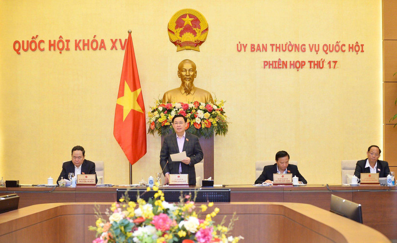 Chủ tịch Quốc hội Vương Đình Huệ phát biểu khai mạc Phiên họp thứ 17 của Ủy ban Thường vụ Quốc hội sáng 28/11.