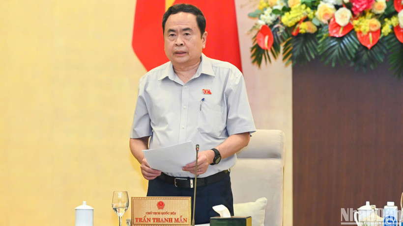 Chủ tịch Quốc hội Trần Thanh Mẫn phát biểu bế mạc Phiên họp thứ 37 của Ủy ban Thường vụ Quốc hội. (Ảnh: DUY LINH)
