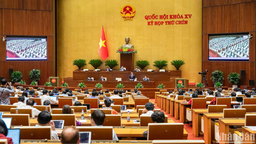 Quang cảnh phiên họp ở hội trường chiều 27/5. (Ảnh: BÙI GIANG)