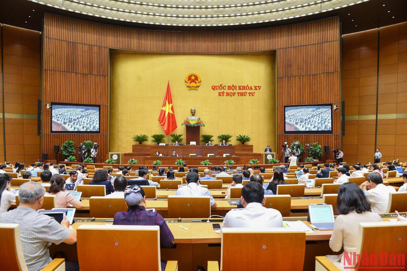 Quang cảnh phiên họp Quốc hội sáng 1/11. (Ảnh: DUY LINH)