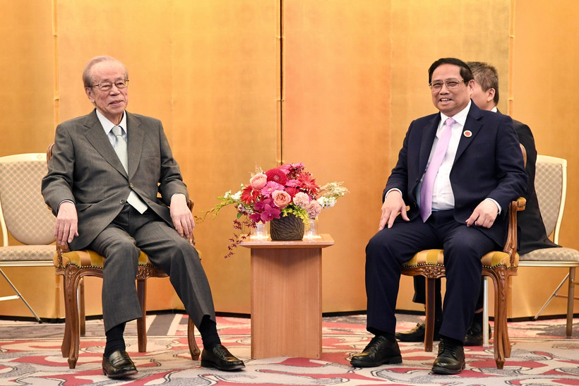 Thủ tướng Phạm Minh Chính tiếp cựu Thủ tướng Nhật Bản Fukuda Yasuo.
